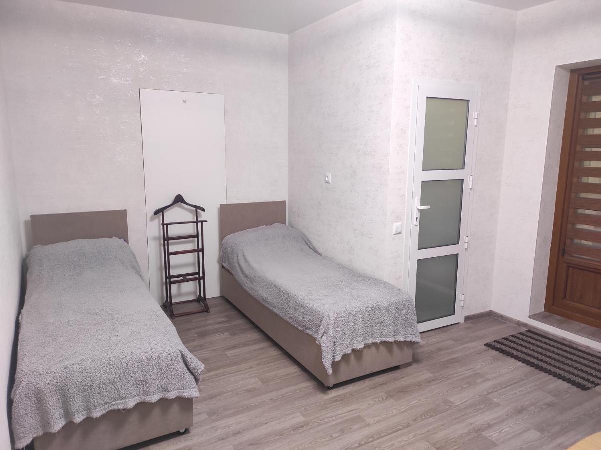 Таунхаус Біля Жд Вокзала Vínnytsia Exterior foto
